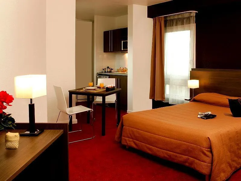 Adagio Access La París