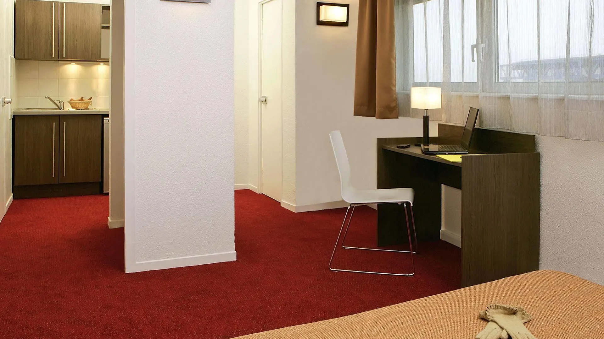 Apart Otel Adagio Access La 3*