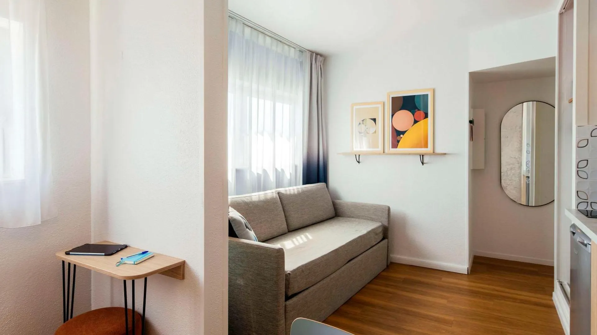 Adagio Access La